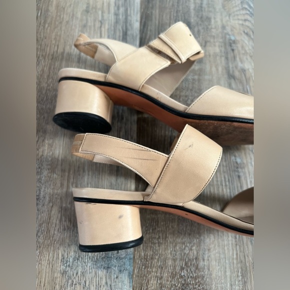 Ferragamo Tan Sandals - Picture 9 of 10